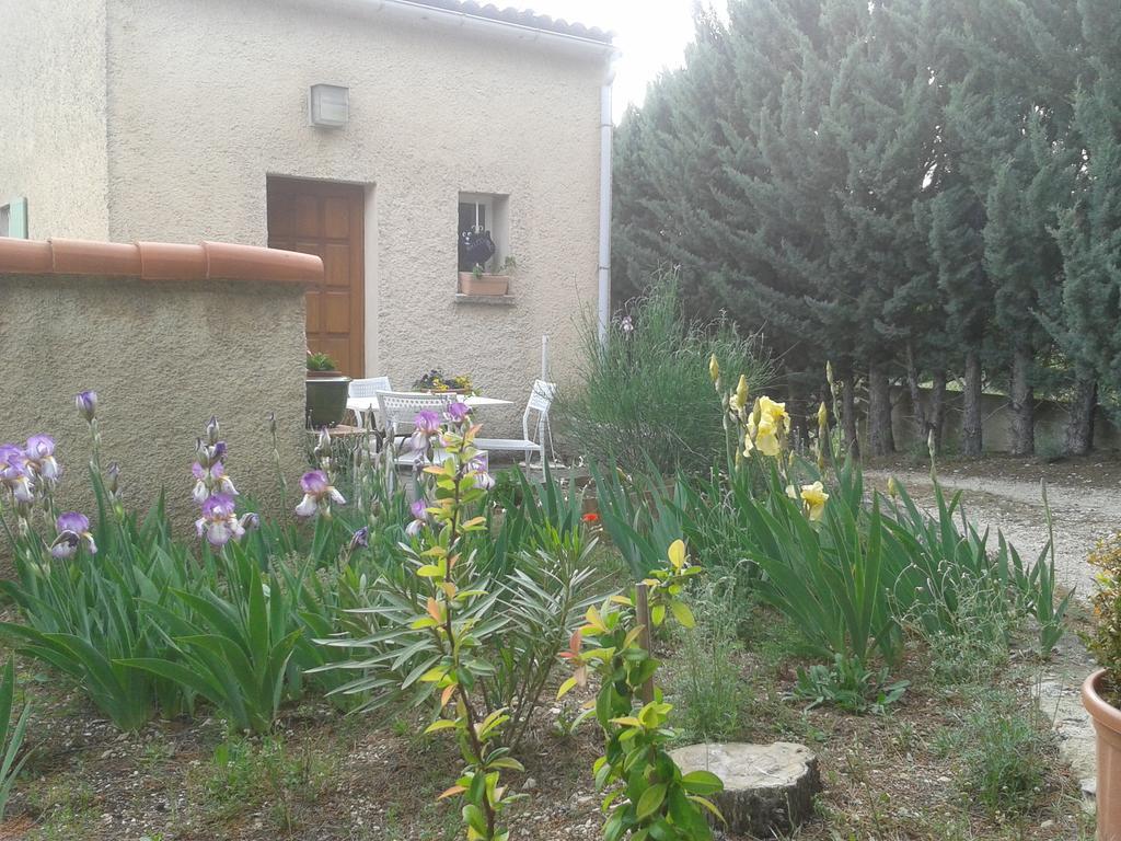 La Petite Maison De Marie Louise Lauris Bagian luar foto